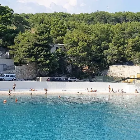 Punta Ruzmarin Apartment Selca (Brac)