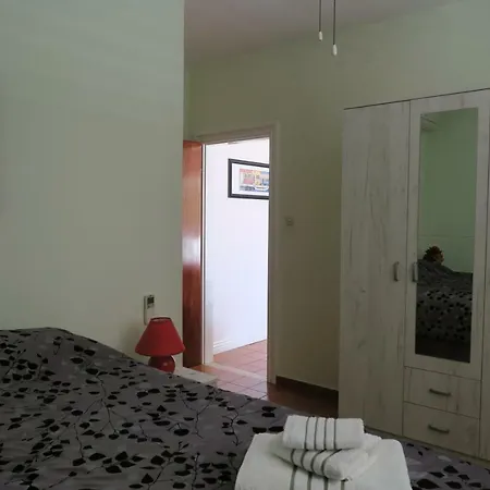 Punta Ruzmarin Apartment Selca (Brac)